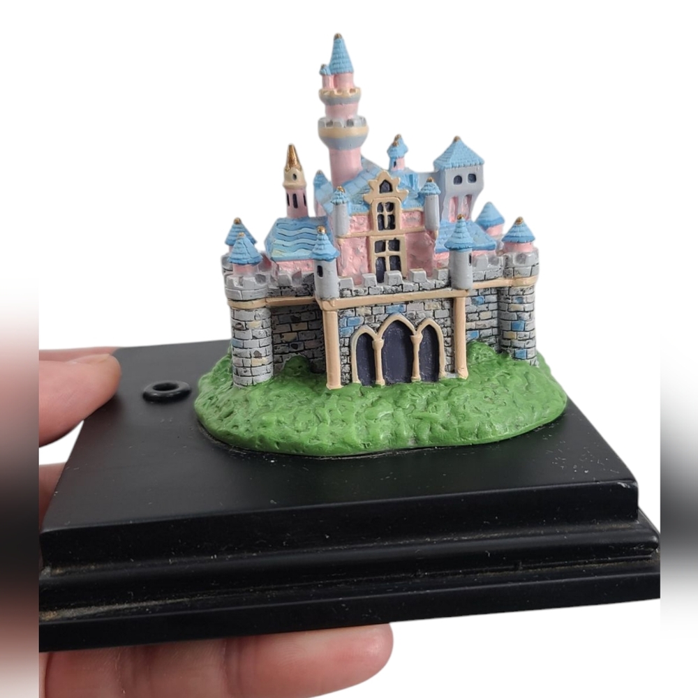 Disney Vintage 75th Everlasting Time Watch Collector's Club Disneyland Castle